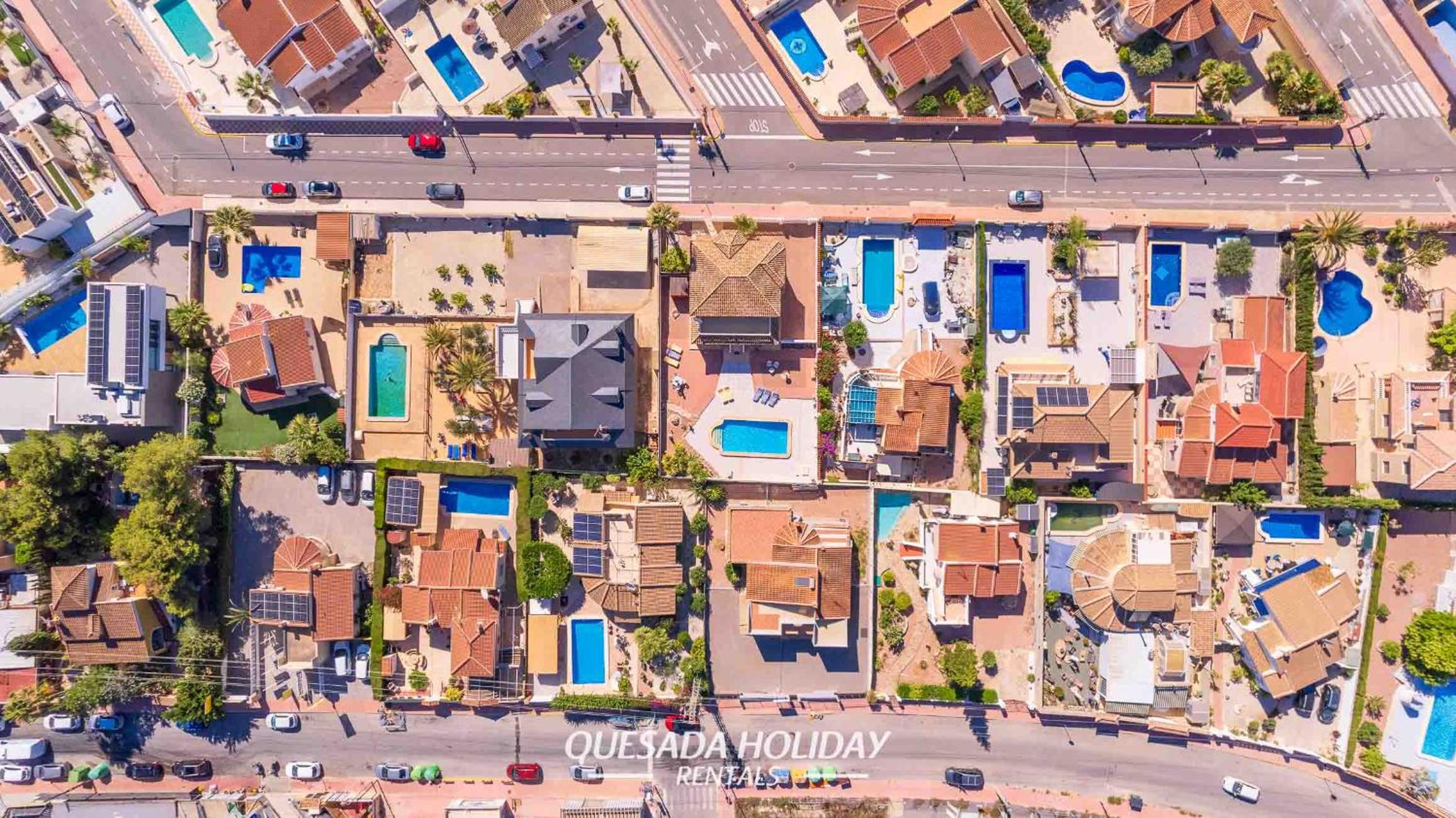 Stunning Central Villa Rosa in Ciudad Quesada Rojales Spacious 4-Bedroom Retreat with Private Pool