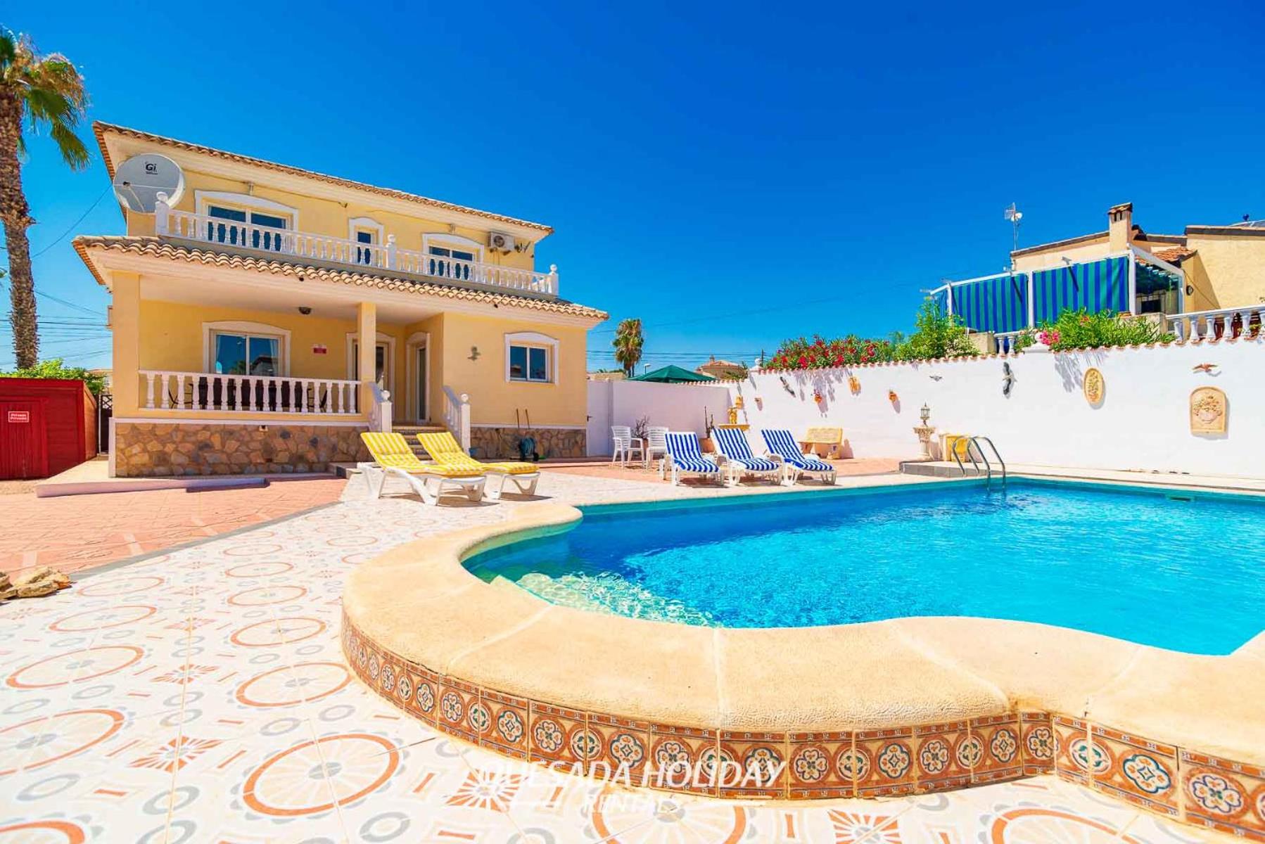 Stunning Central Villa Rosa in Ciudad Quesada Rojales Spacious 4-Bedroom Retreat with Private Pool