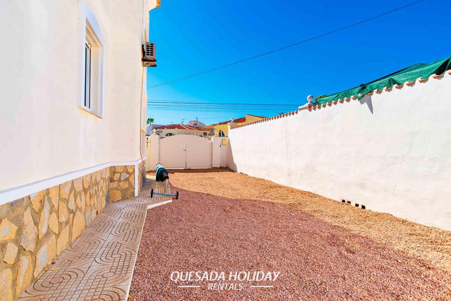 Stunning Central Villa Rosa in Ciudad Quesada Rojales Spacious 4-Bedroom Retreat with Private Pool