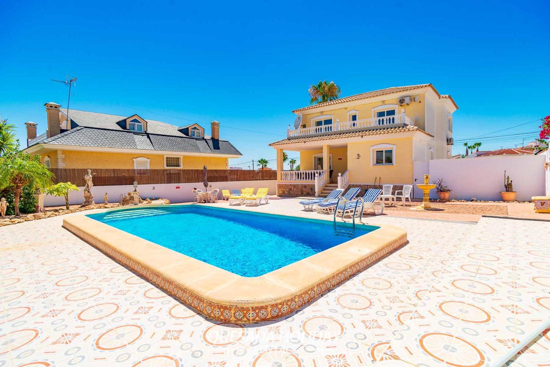 Stunning Central Villa Rosa in Ciudad Quesada Rojales Spacious 4-Bedroom Retreat with Private Pool