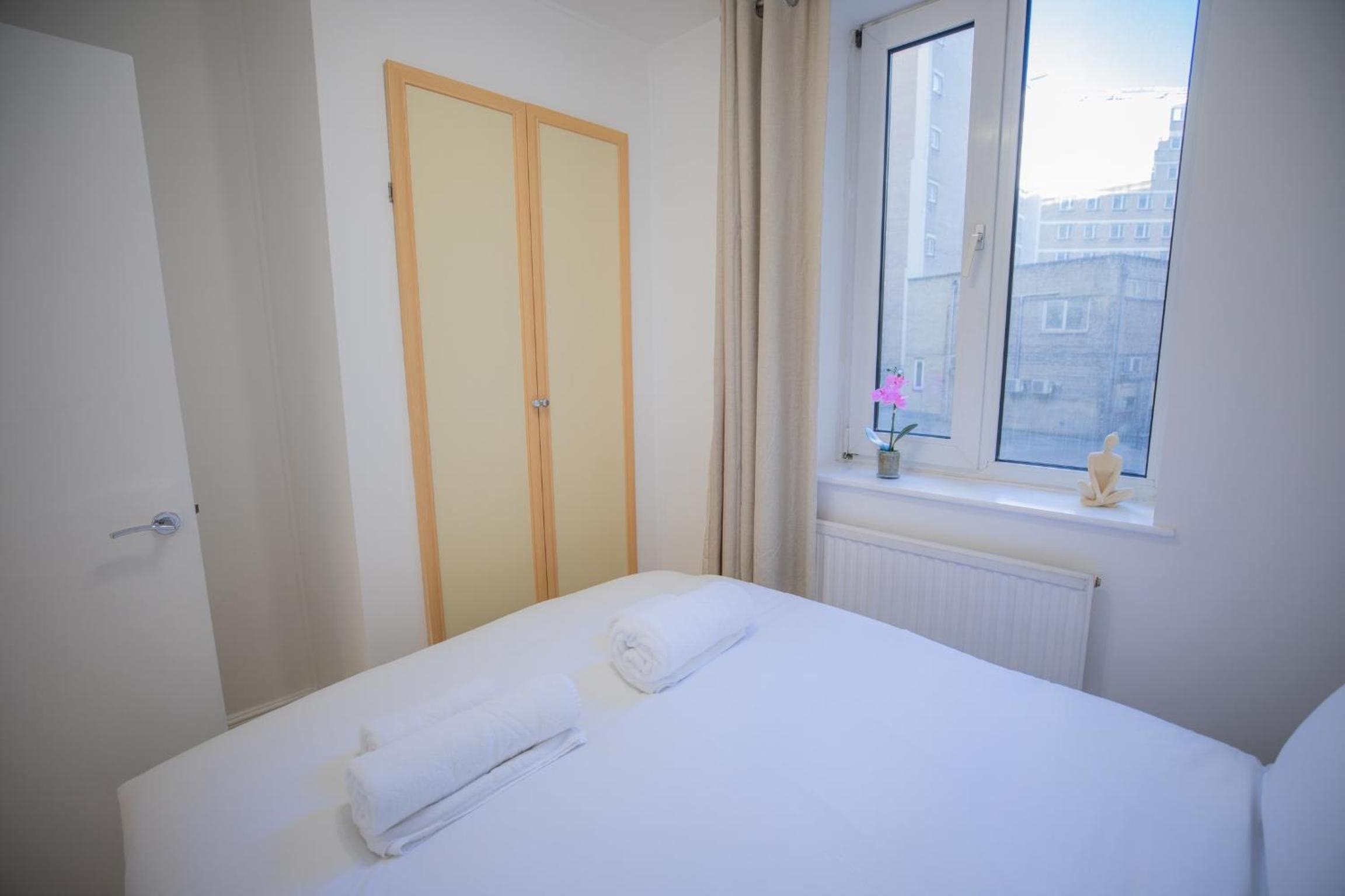 x-One bedroom at Chelsea cloister Hotel