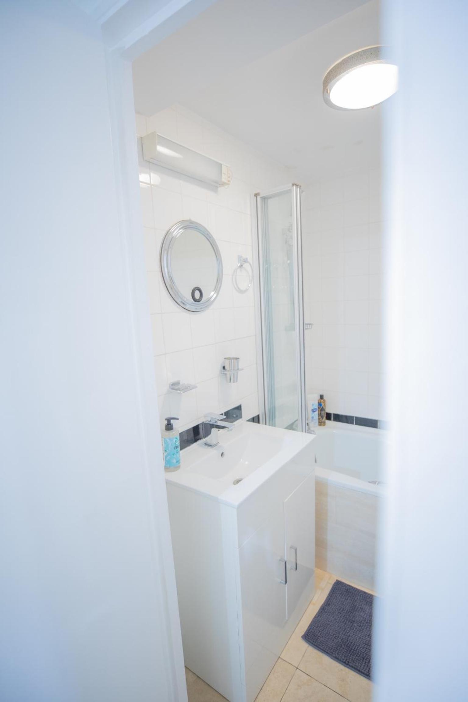 x-One bedroom at Chelsea cloister Hotel