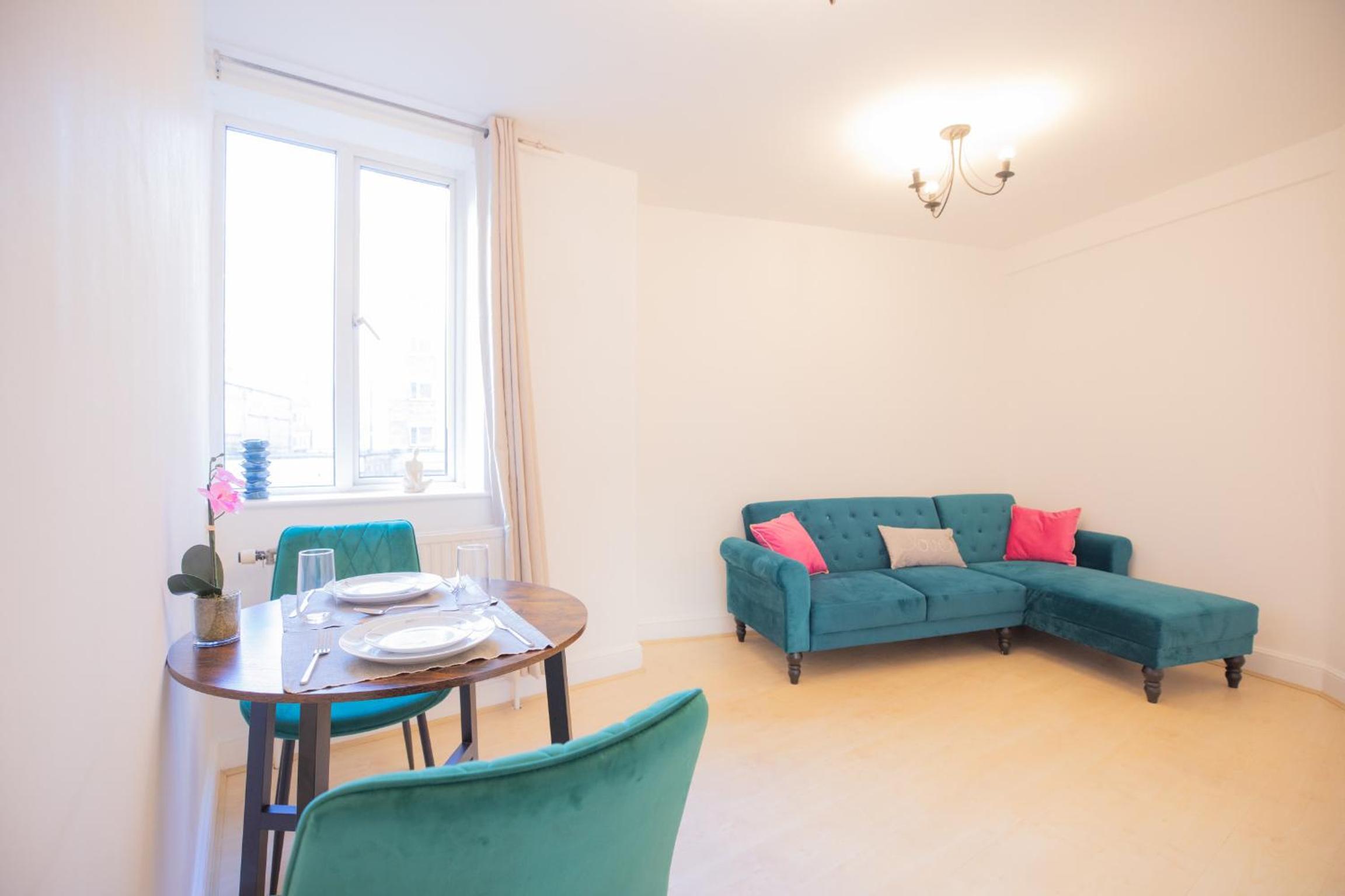 x-One bedroom at Chelsea cloister Hotel
