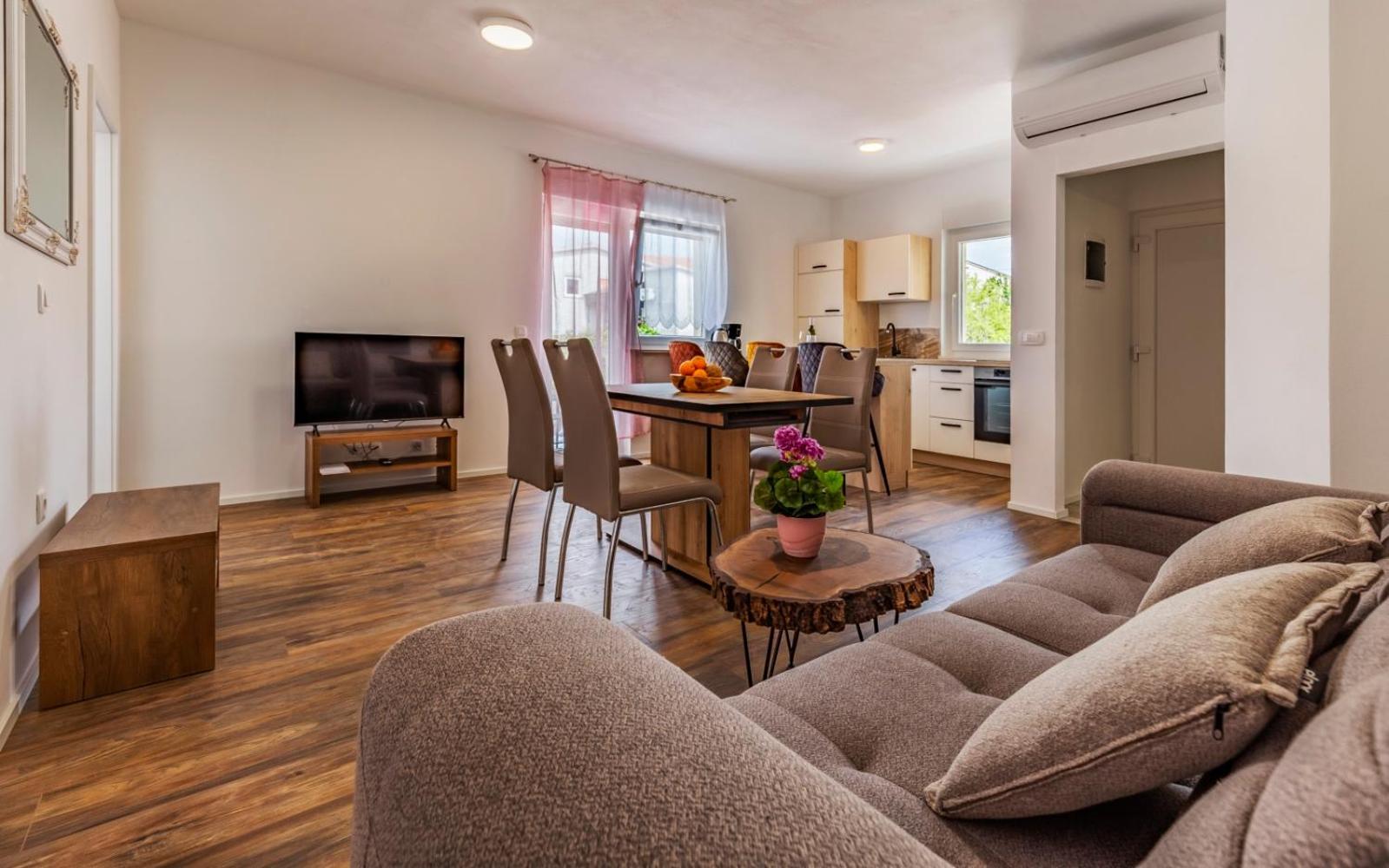 Apartments Berry