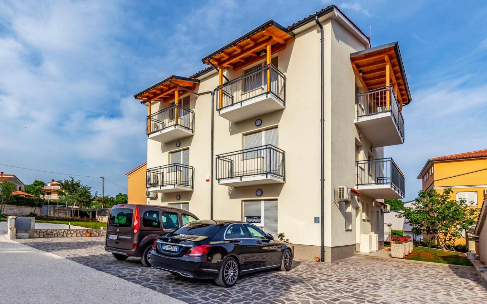 Apartments Berry