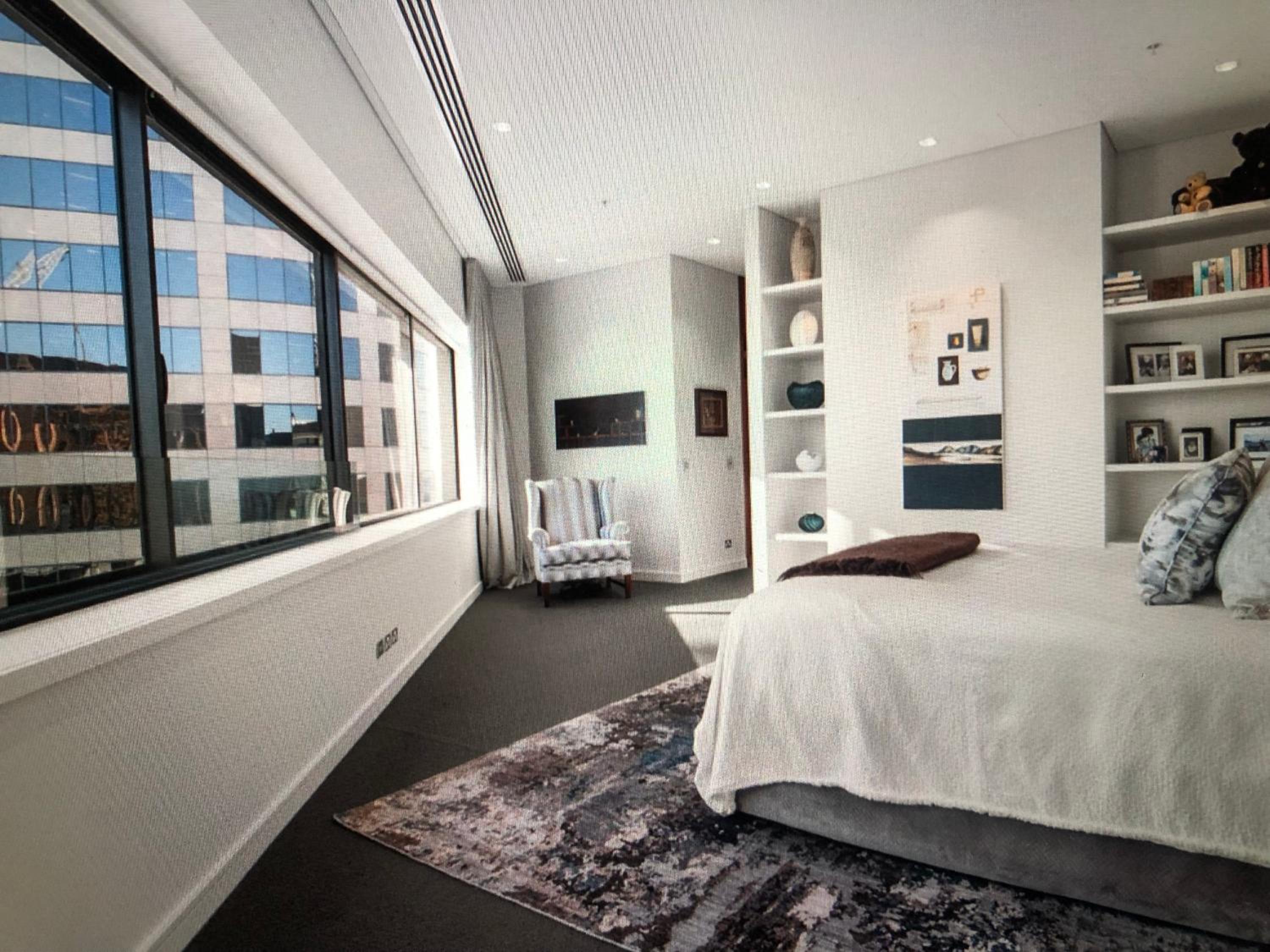 Spectacular penthouse luxury with harbor views view 2