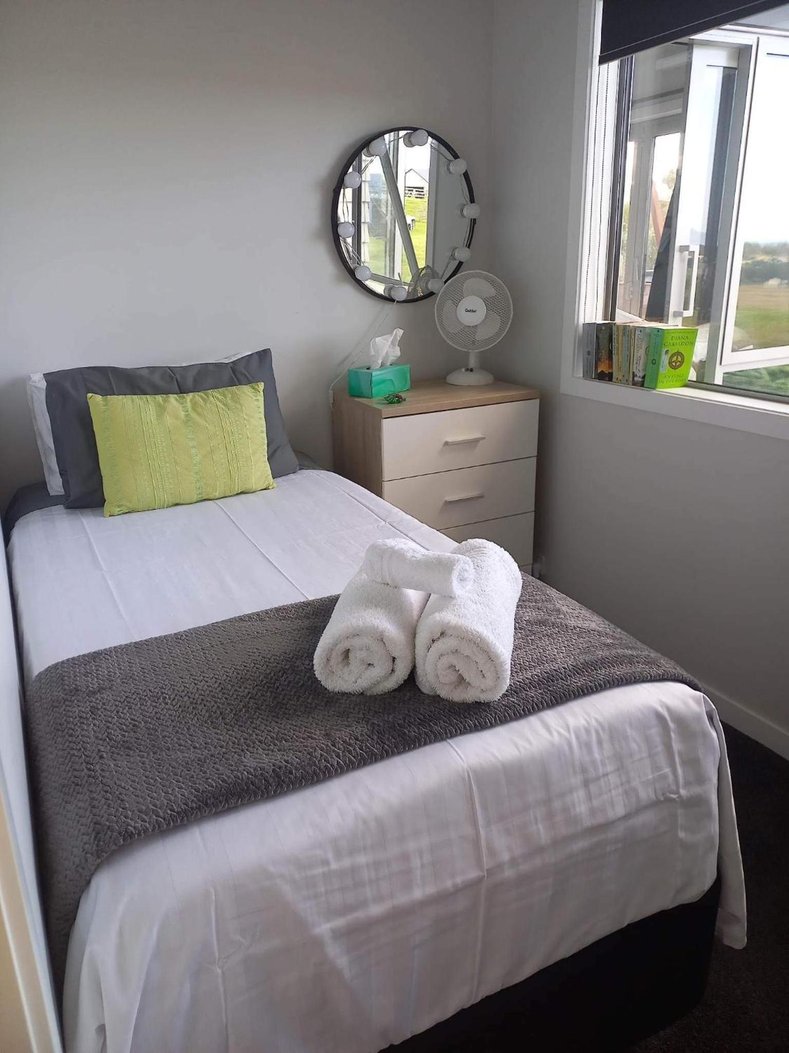 Moko Hiwi Escape Ruakākā- Sea View Home