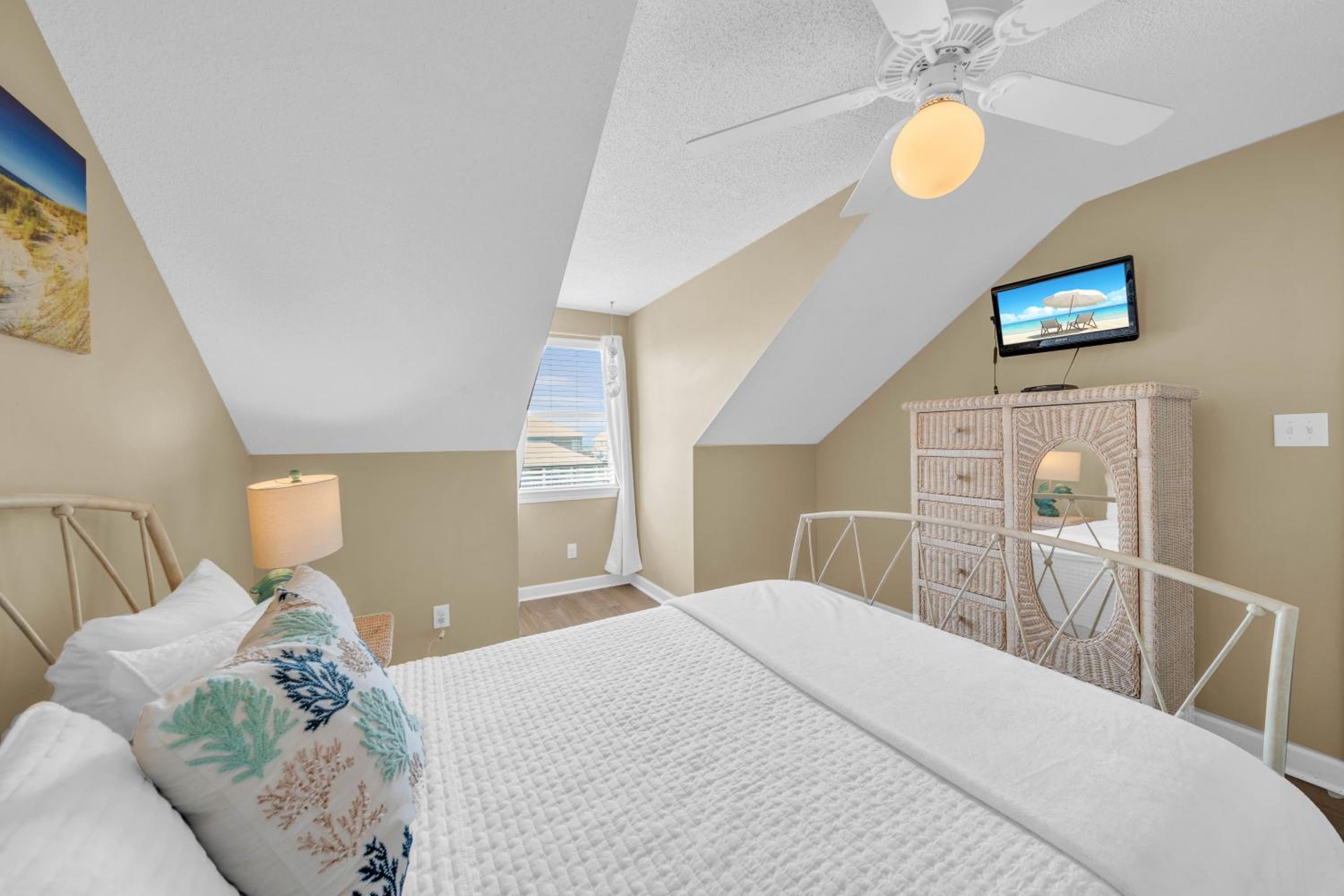 Dandy Sandy Sleeps 24 - Pets - Pools - Hot Tubs view 4