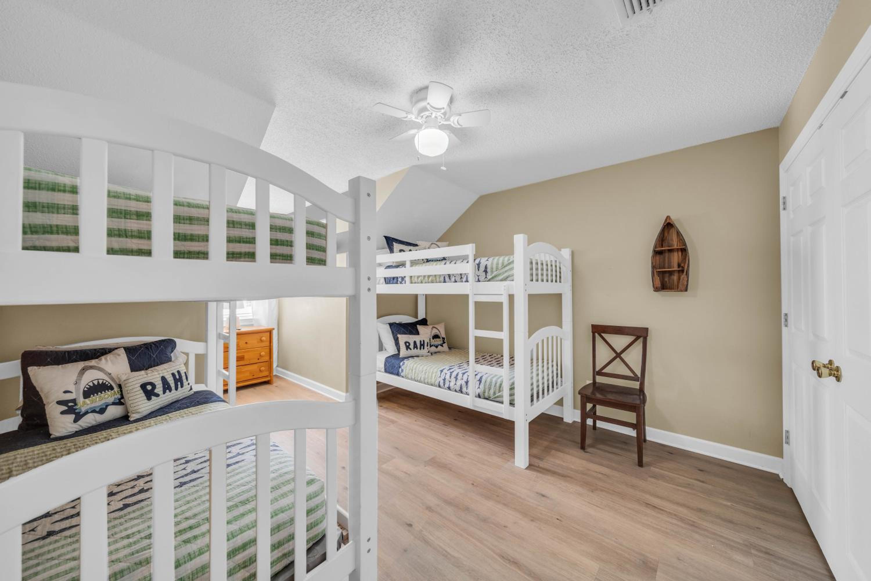 Dandy Sandy Sleeps 24 - Pets - Pools - Hot Tubs view 5