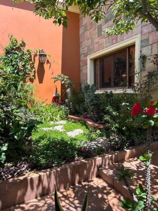Residencial Santa Cruz apartamento full amueblado