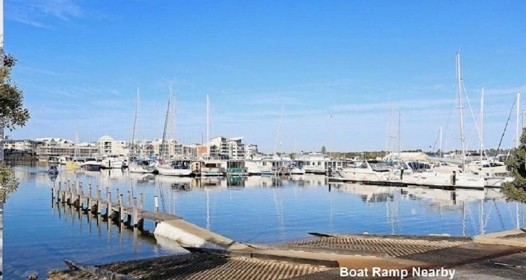 Town Beach Short Stay Villa on Ormsby
