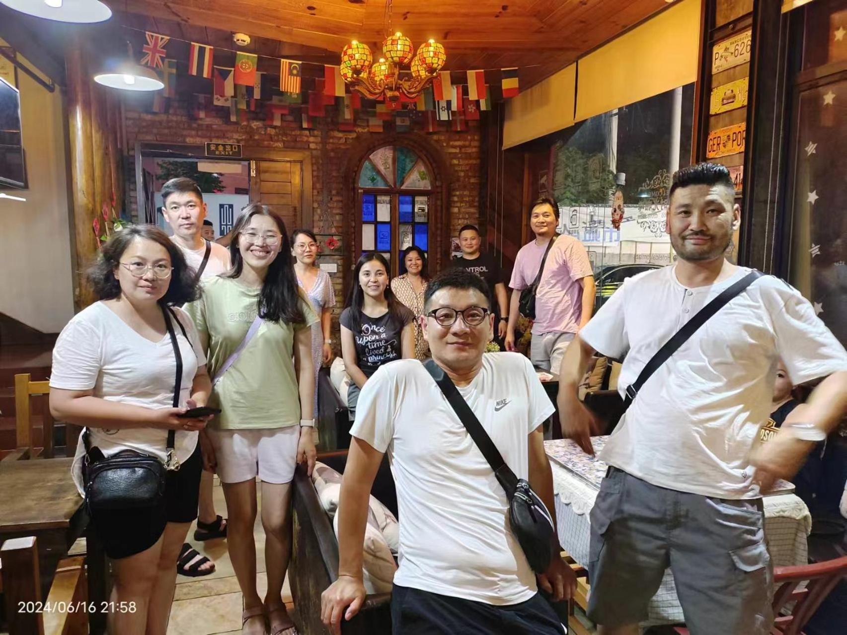 Hotel California Zhangjiajie