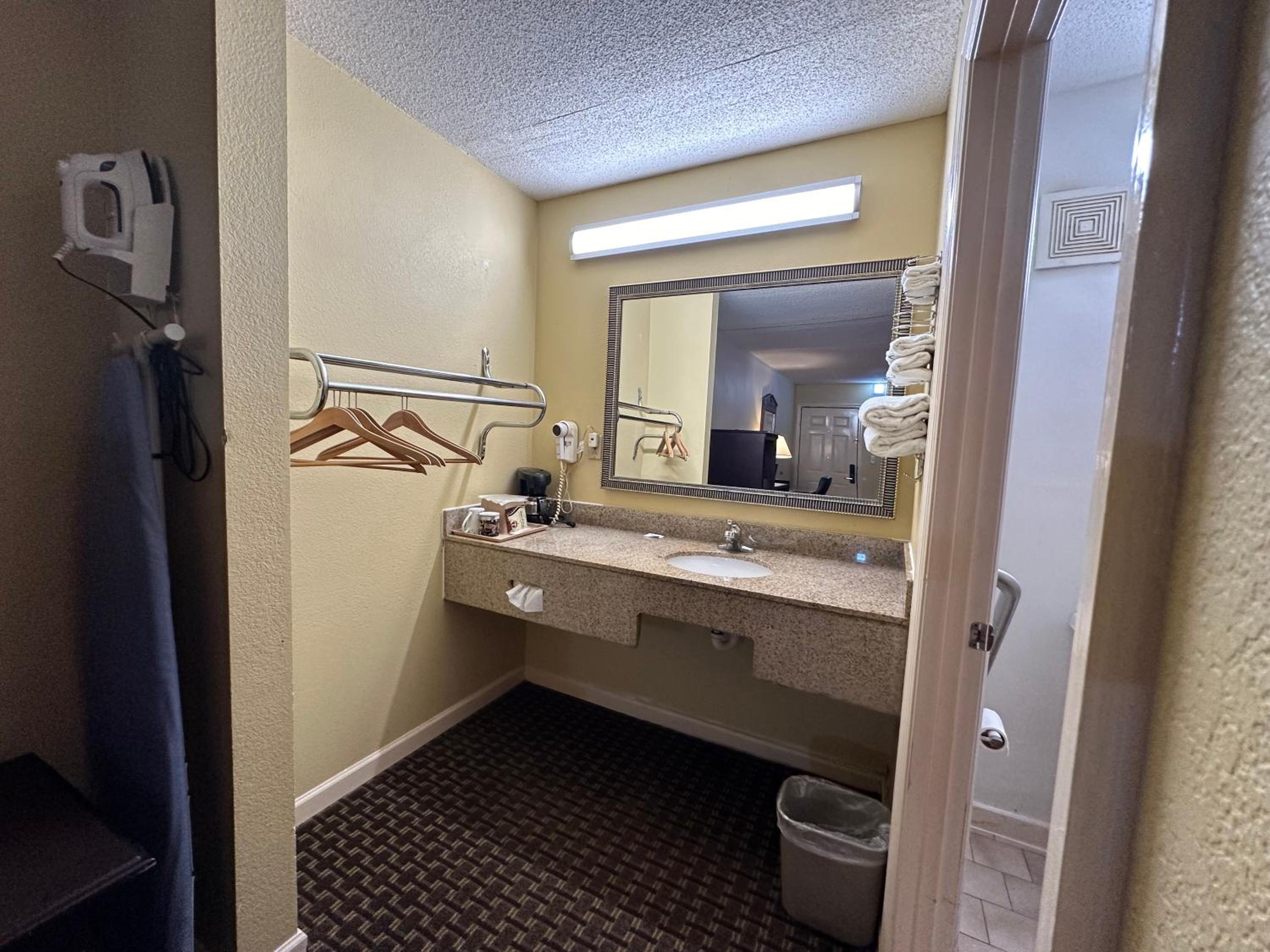 Royal Inn - Anniston, Foto 22