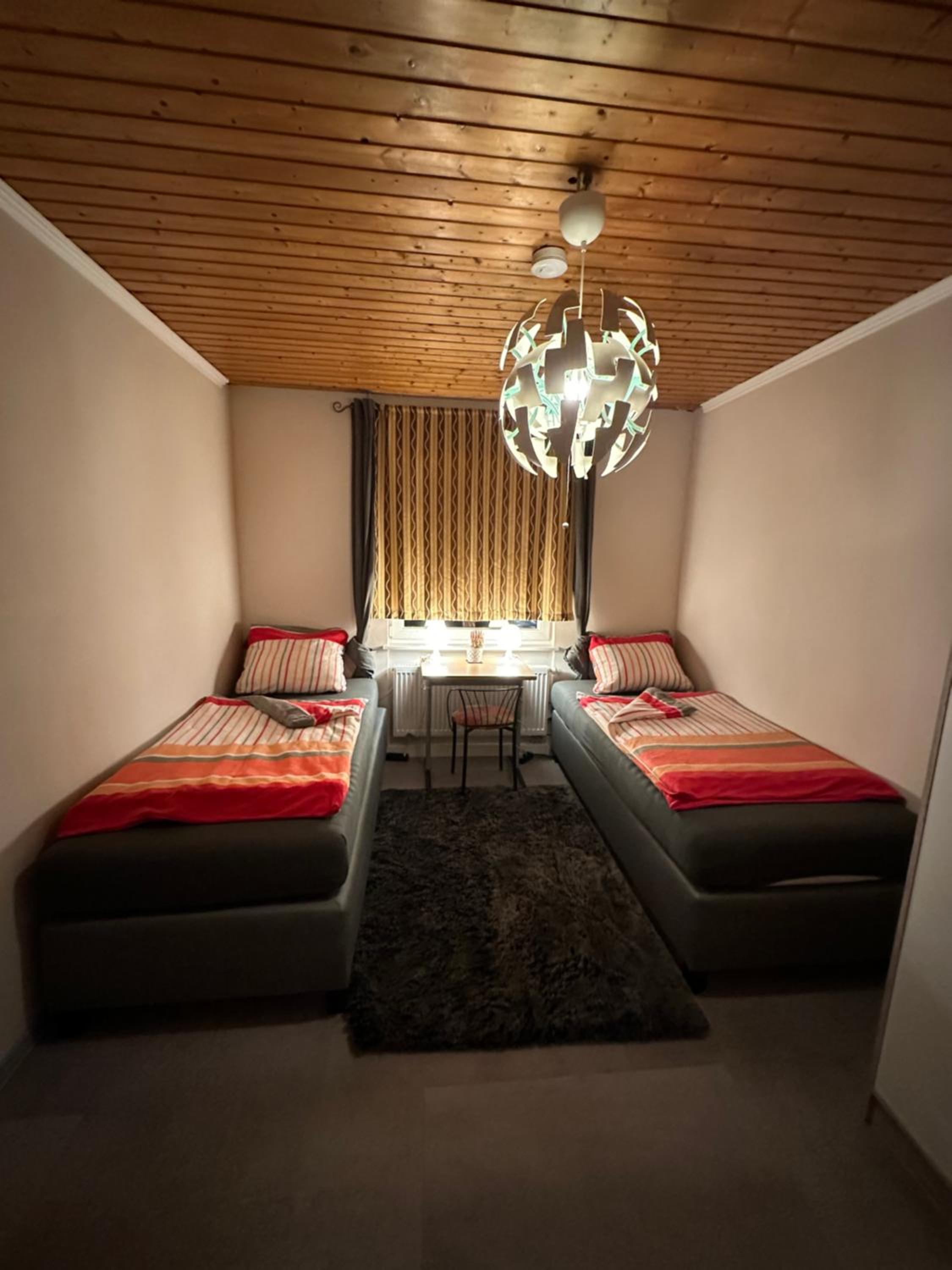 Ferien & Monteur Wohnung 1 - Little Afrika Extensive 5 Zimmer Wohnung