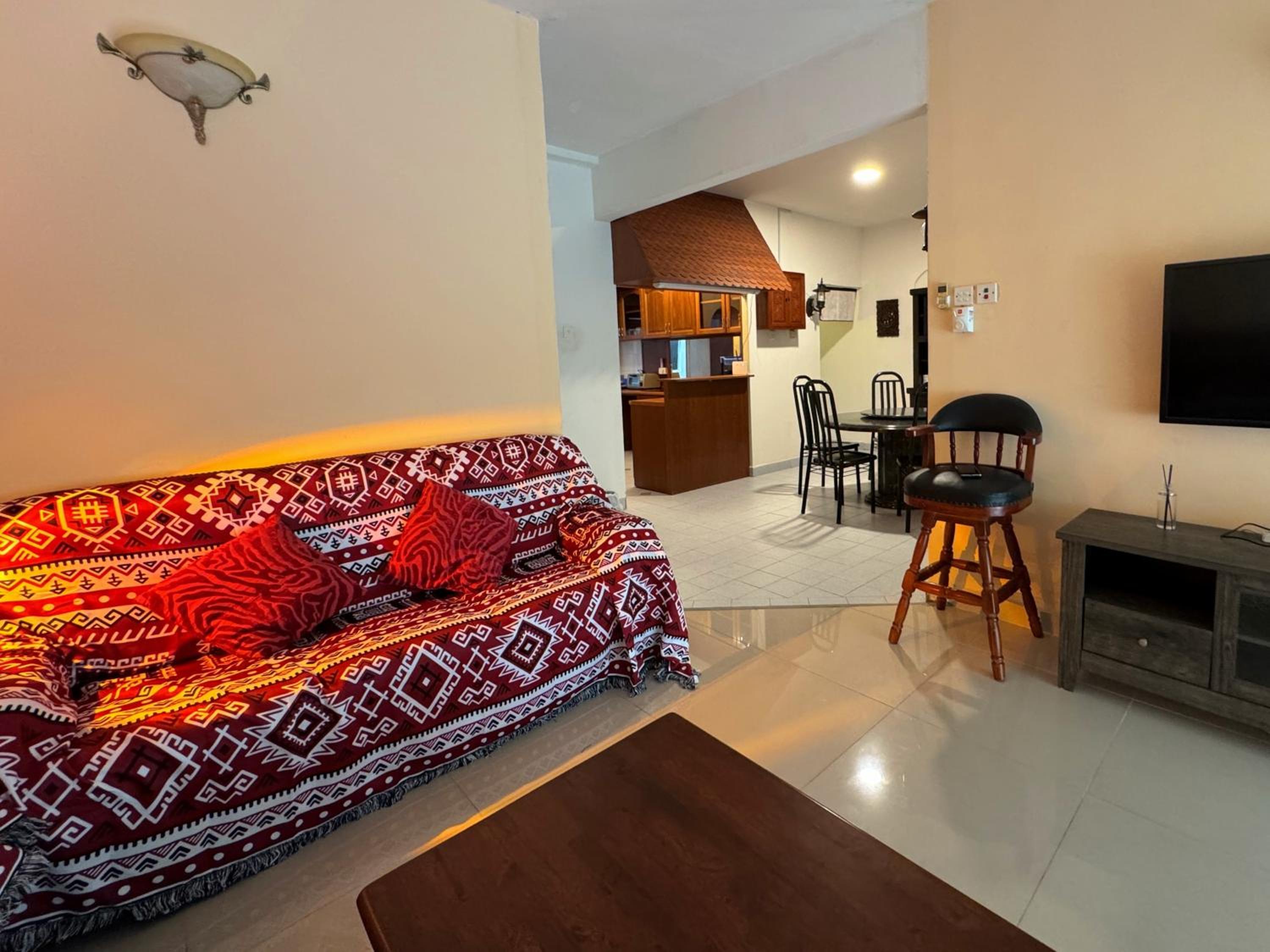 Skyline house photo 7