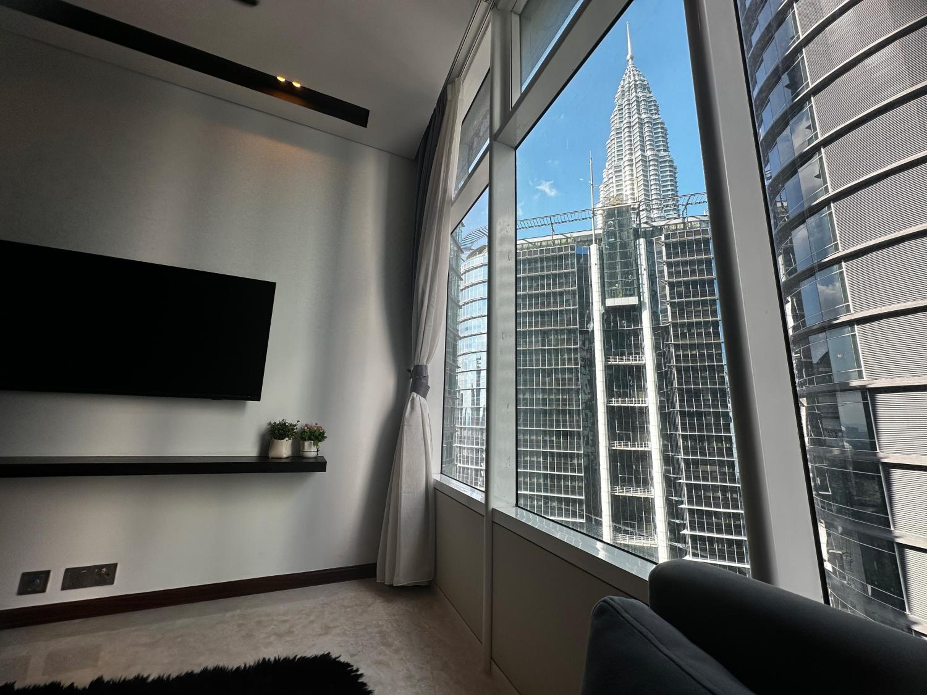 Deluxe Apartment Across KLCC