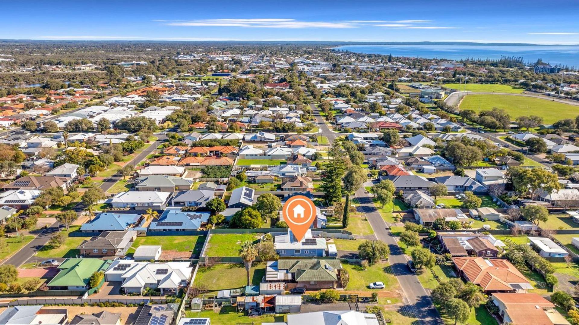 Fairbairn Beach House