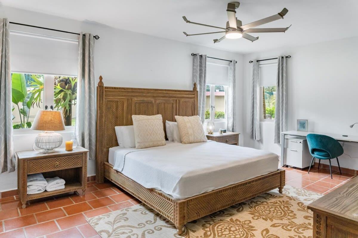 Upscale villa in gated community beach access Yari view 5
