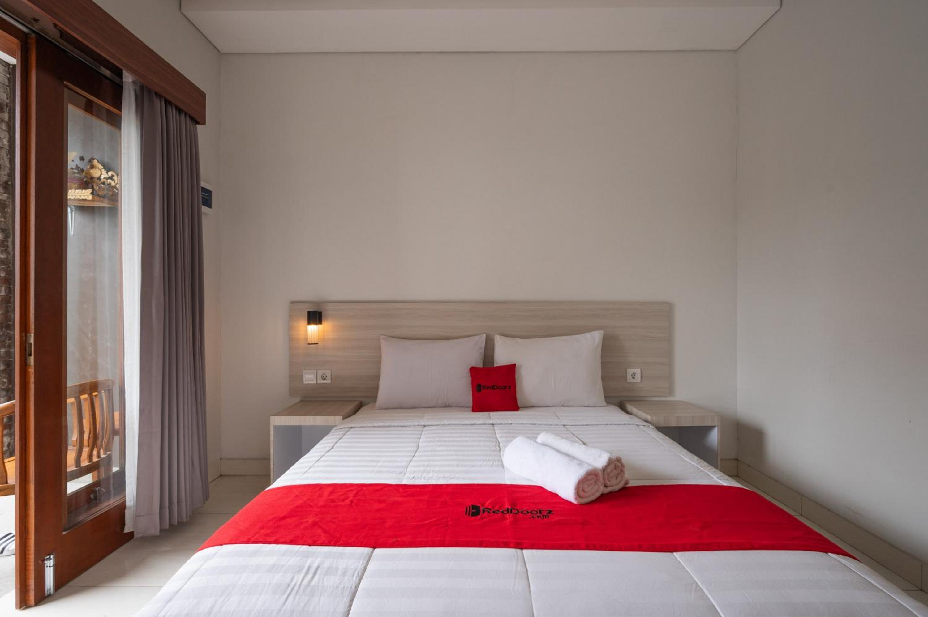 RedDoorz Plus at Yasa's Living Denpasar