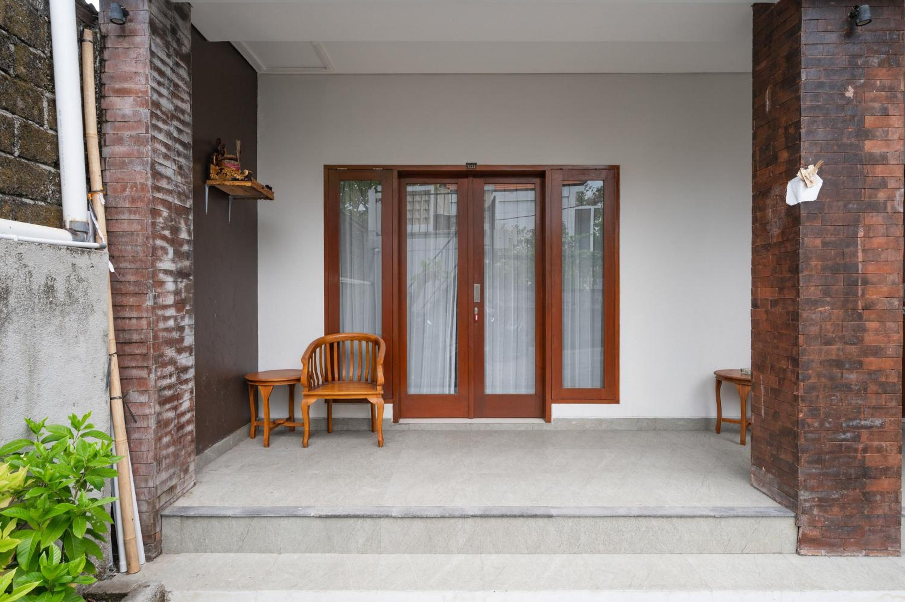 RedDoorz Plus at Yasa's Living Denpasar