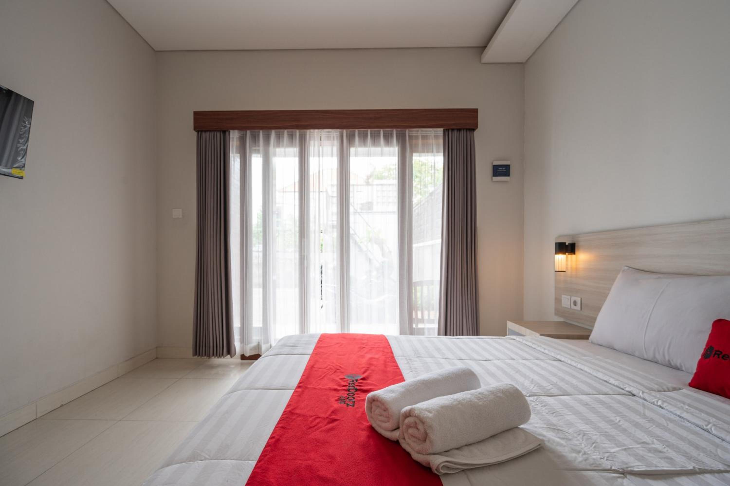 RedDoorz Plus at Yasa's Living Denpasar