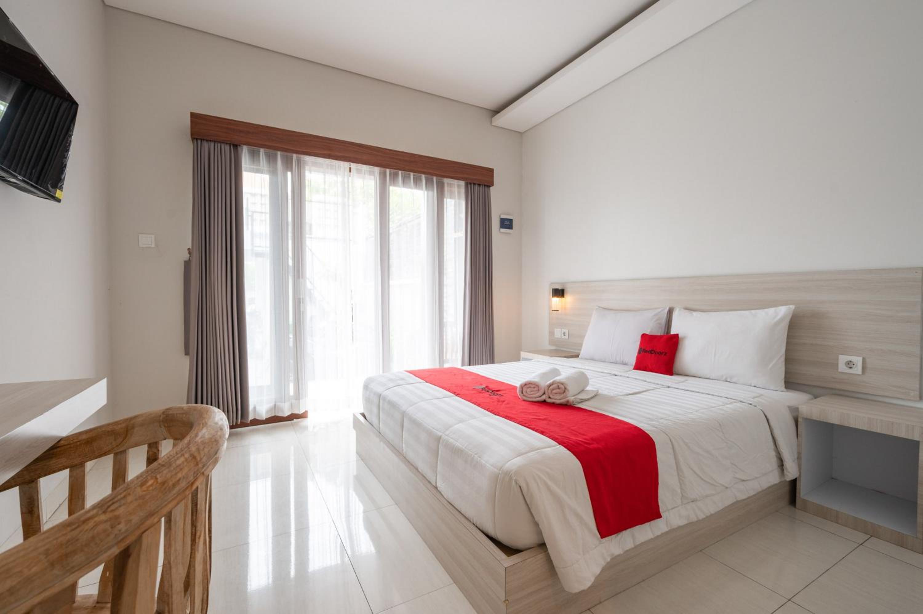 RedDoorz Plus at Yasa's Living Denpasar