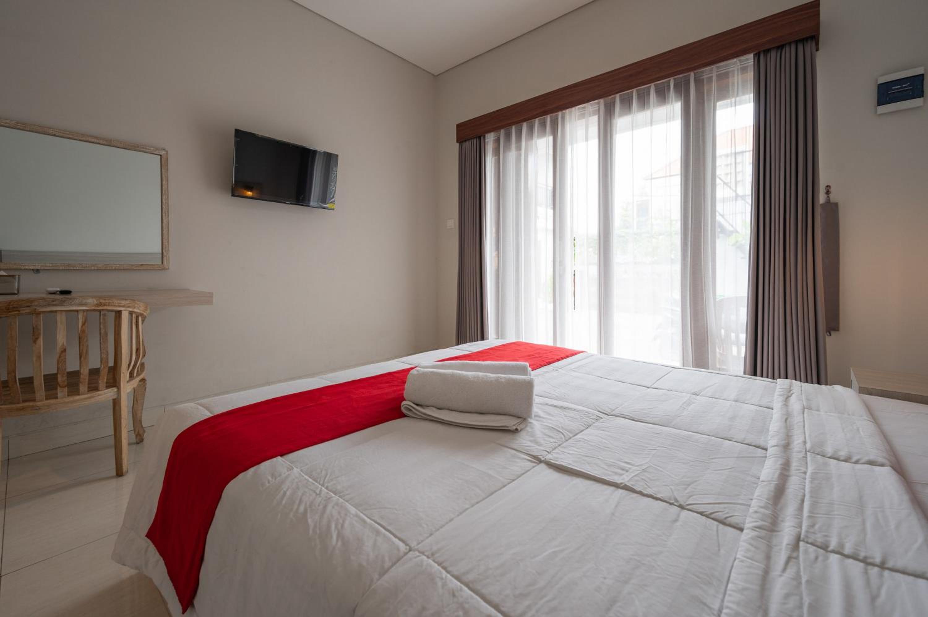 RedDoorz Plus at Yasa's Living Denpasar