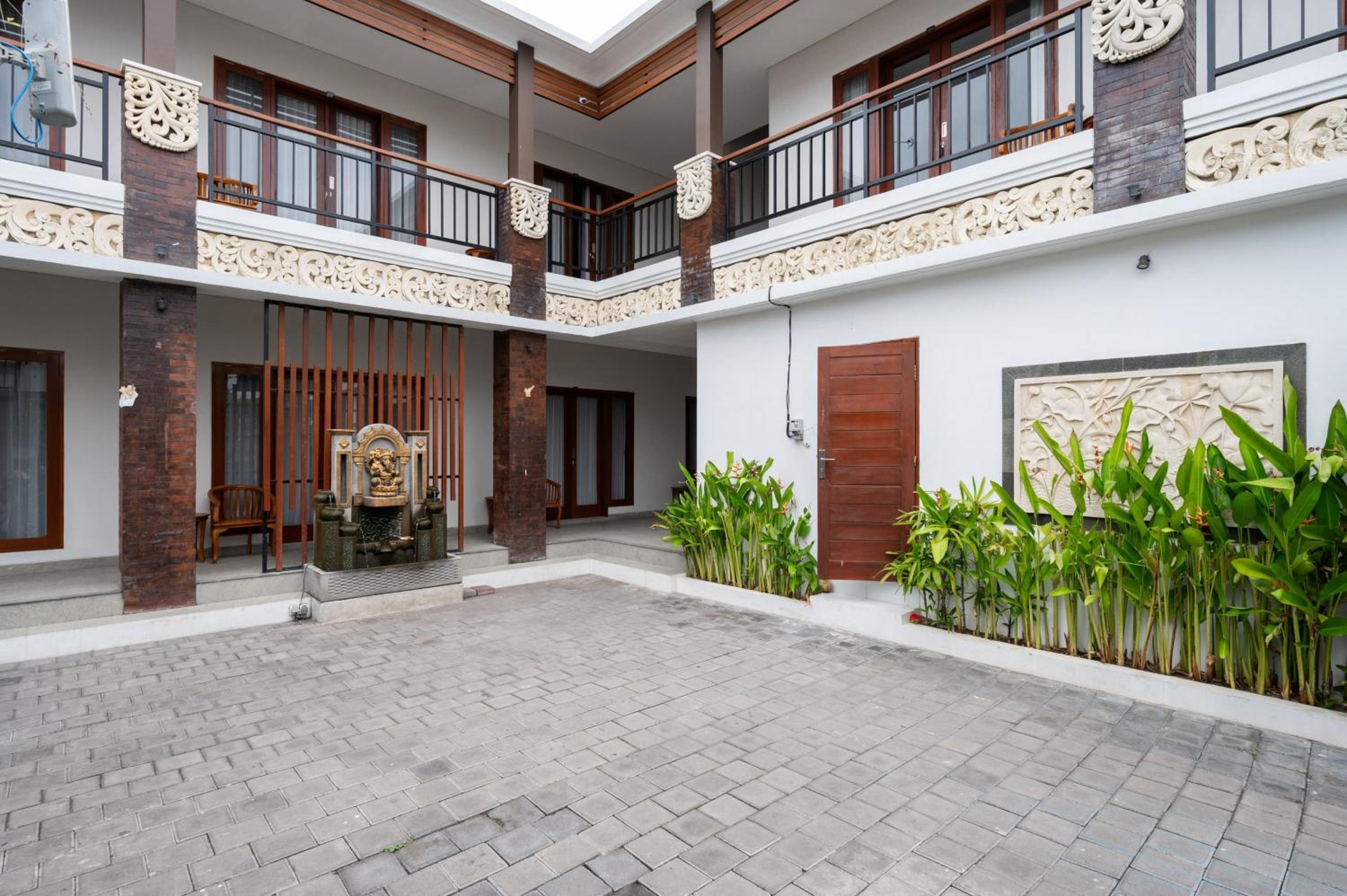 RedDoorz Plus at Yasa's Living Denpasar