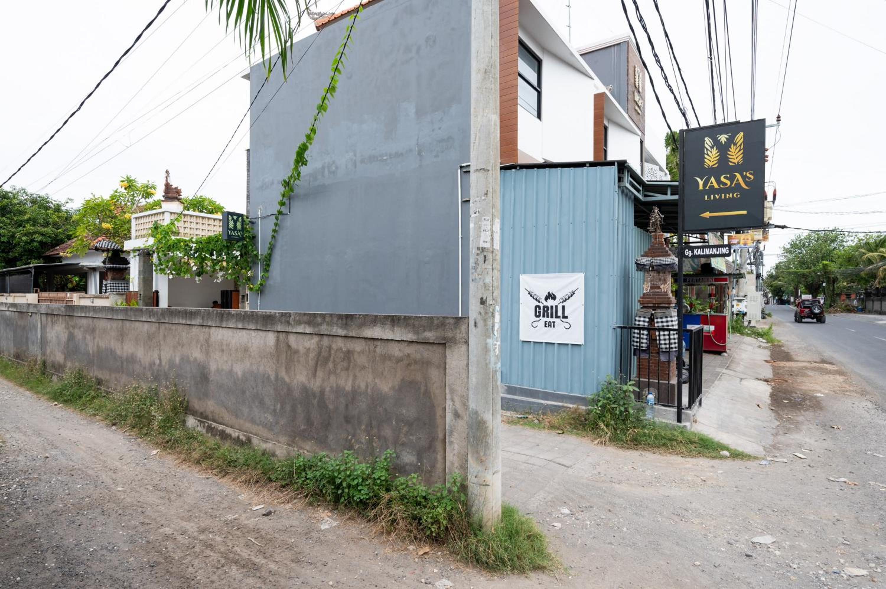 RedDoorz Plus at Yasa's Living Denpasar