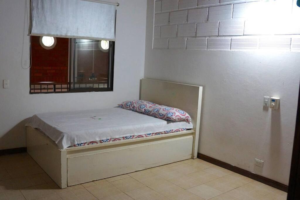 Villa Cantaleta a 3 Cuadras del Parque
