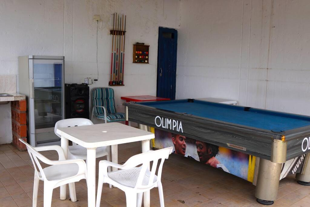 Villa Cantaleta a 3 Cuadras del Parque