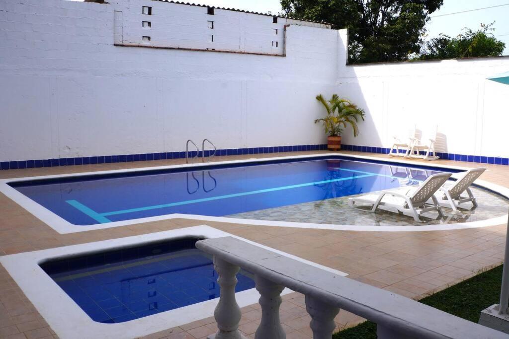 Villa Cantaleta a 3 Cuadras del Parque