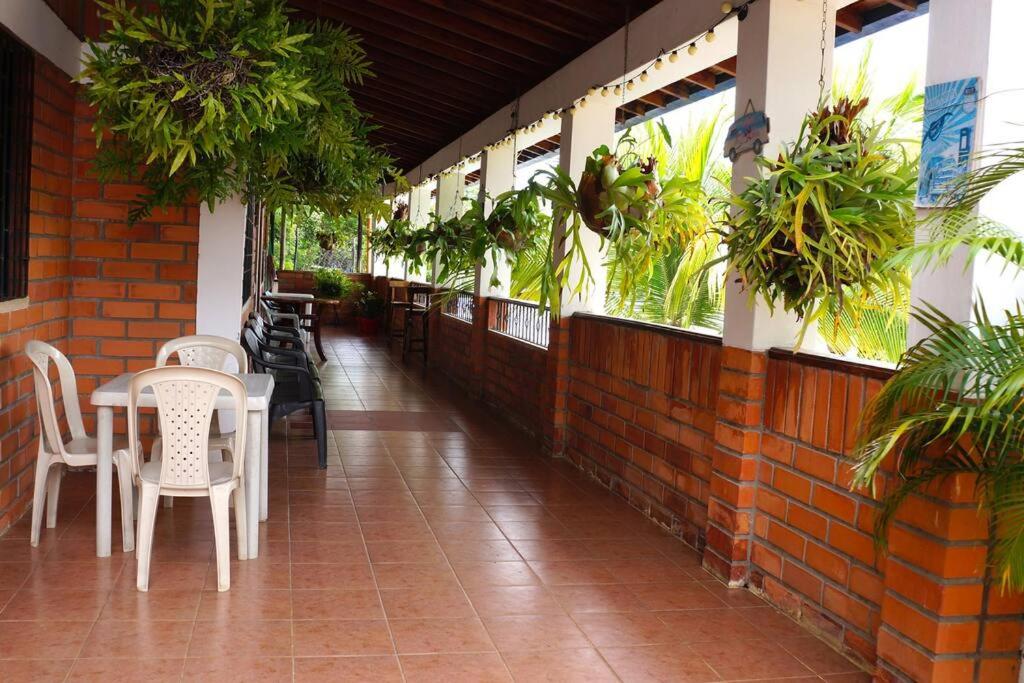 Villa Cantaleta a 3 Cuadras del Parque