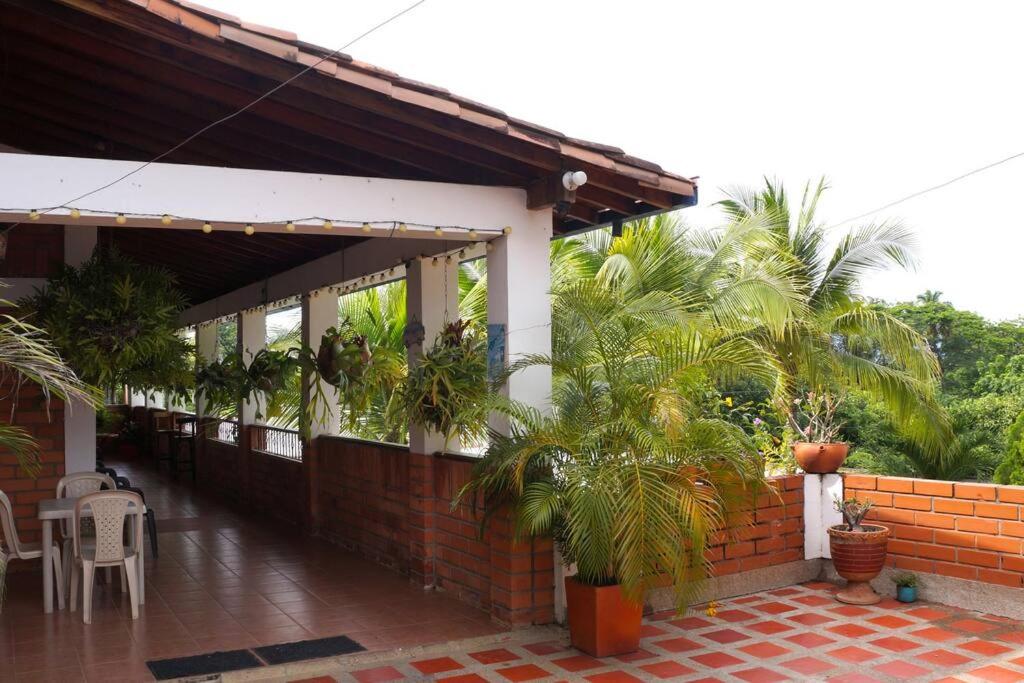 Villa Cantaleta a 3 Cuadras del Parque