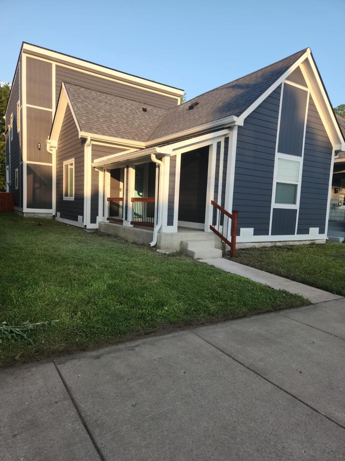 3 Cozy Bedrooms Near Lucas Oil Stadium view 3