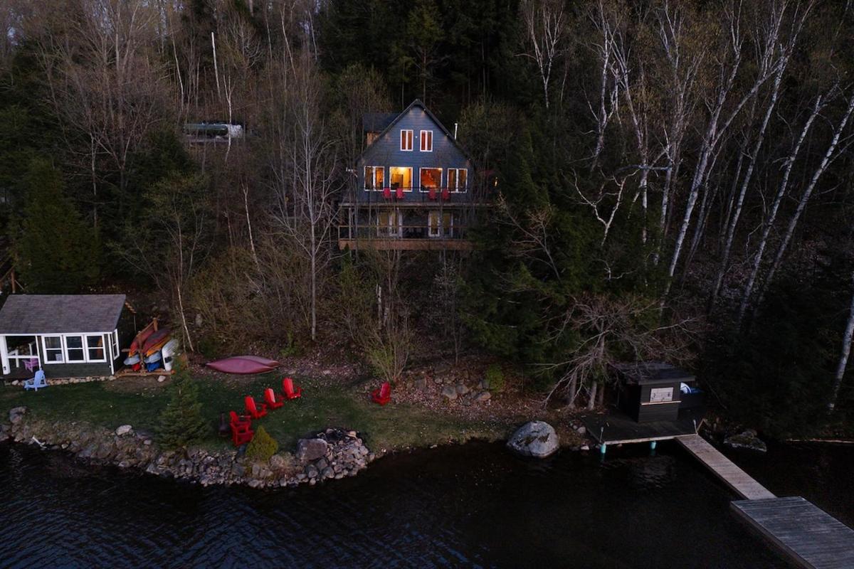 Lakefront Retreat & Panoramic Views With Hot Tub and Sauna