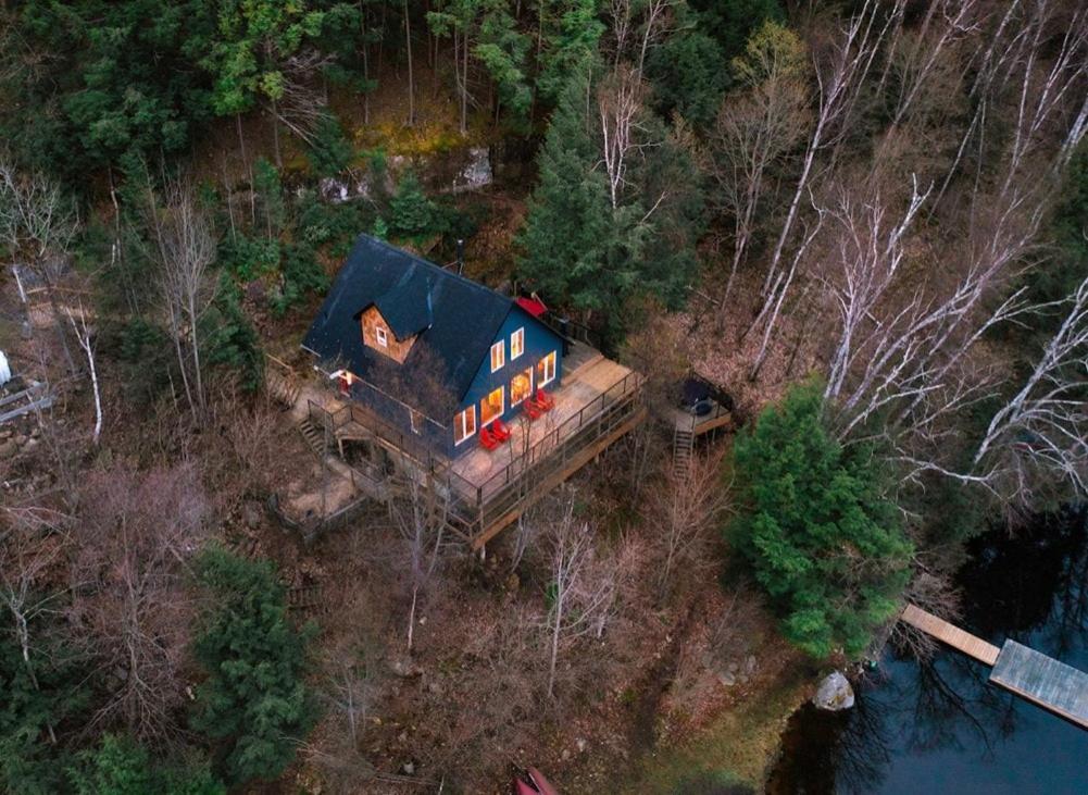 Lakefront Retreat & Panoramic Views With Hot Tub and Sauna