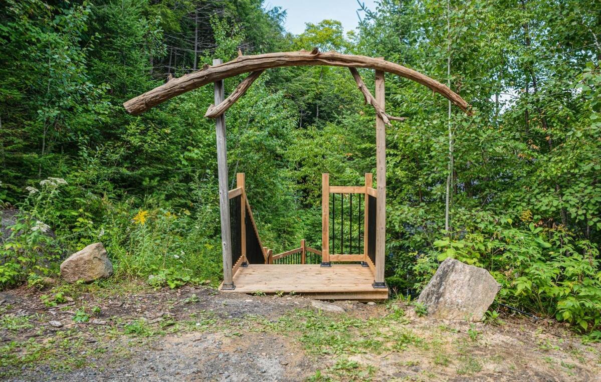 Lakefront Retreat & Panoramic Views With Hot Tub and Sauna