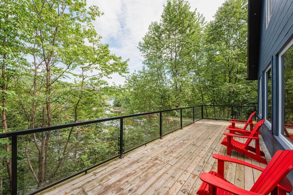 Lakefront Retreat & Panoramic Views With Hot Tub and Sauna