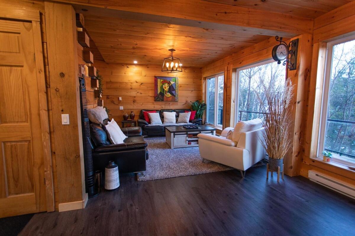 Lakefront Retreat & Panoramic Views With Hot Tub and Sauna