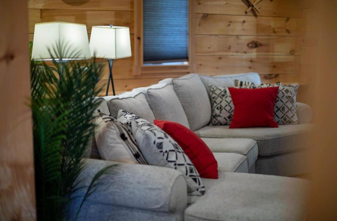 Lakefront Retreat & Panoramic Views With Hot Tub and Sauna