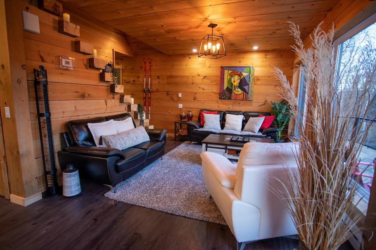 Lakefront Retreat & Panoramic Views With Hot Tub and Sauna