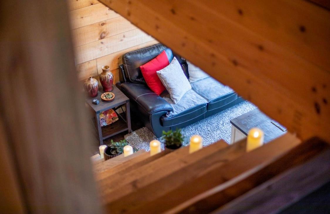 Lakefront Retreat & Panoramic Views With Hot Tub and Sauna