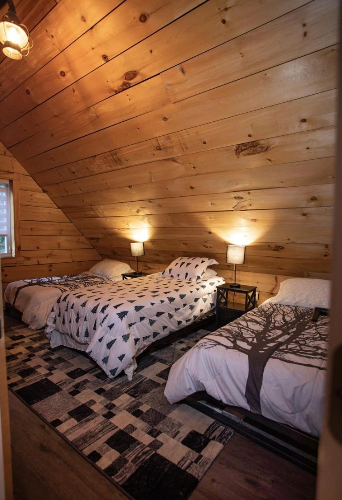 Lakefront Retreat & Panoramic Views With Hot Tub and Sauna