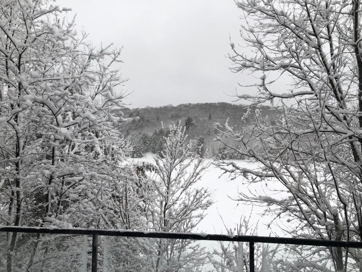 Lakefront Retreat & Panoramic Views With Hot Tub and Sauna