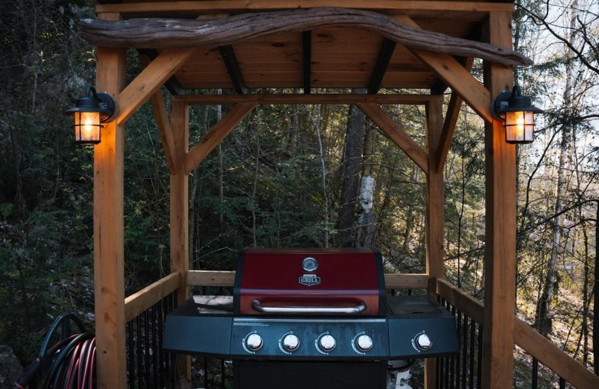 Lakefront Retreat & Panoramic Views With Hot Tub and Sauna