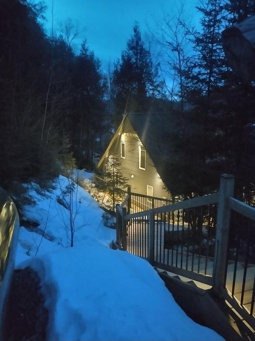 Lakefront Retreat & Panoramic Views With Hot Tub and Sauna