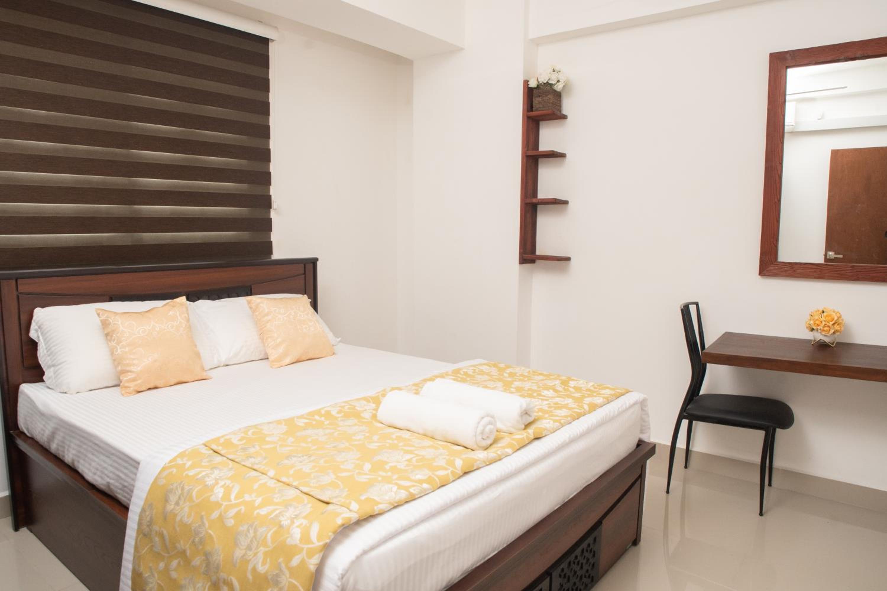 H2O Residences Colombo -2BR Managed Service Apartment at Oval View by Dr Nalin view 3