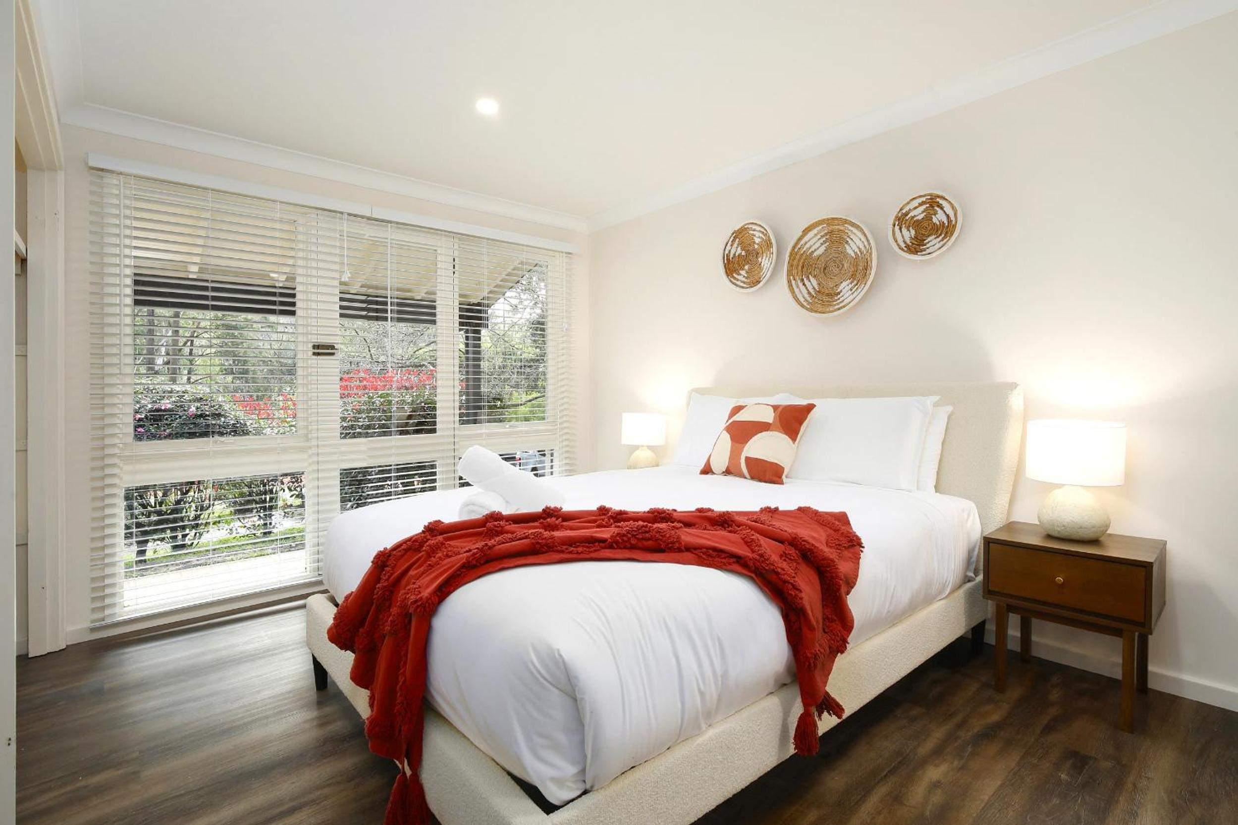 Acreage Estate -Mini Horses -Outdoor Spa -Tennis Court