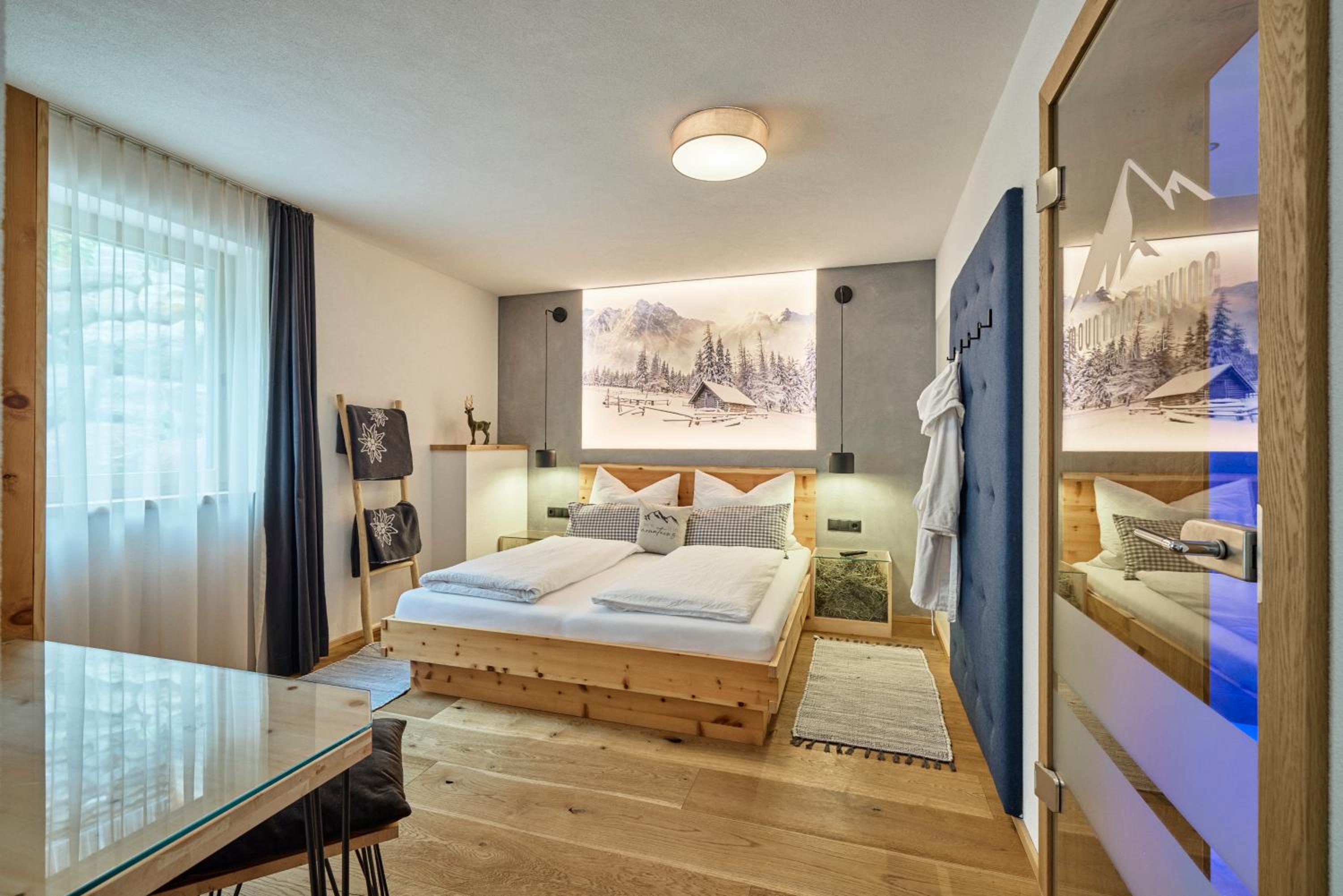 Mountain Living Ski-in & Ski out Silvretta Sommer Card Including